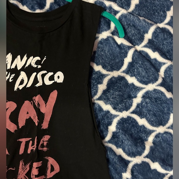 Panic! At the Disco top - Picture 3 of 4